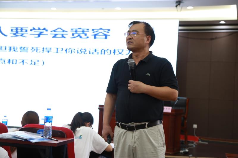 陈爱吾.jpg