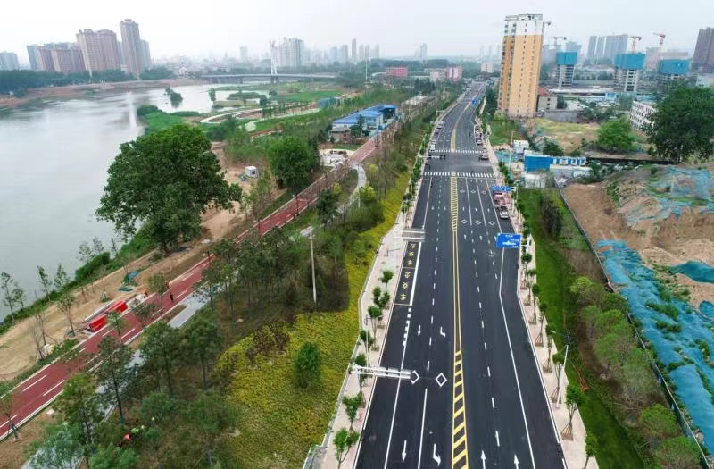 周口市领导带队调研三公司沙颍河周口大道至八一路段北岸生态改造工程