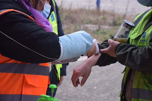 入场体温监测2.jpg 入场体温监测2.jpg