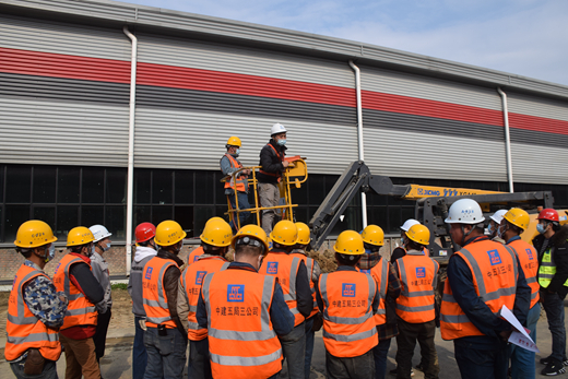 曲臂车实操演示3.jpg 曲臂车实操演示3.jpg