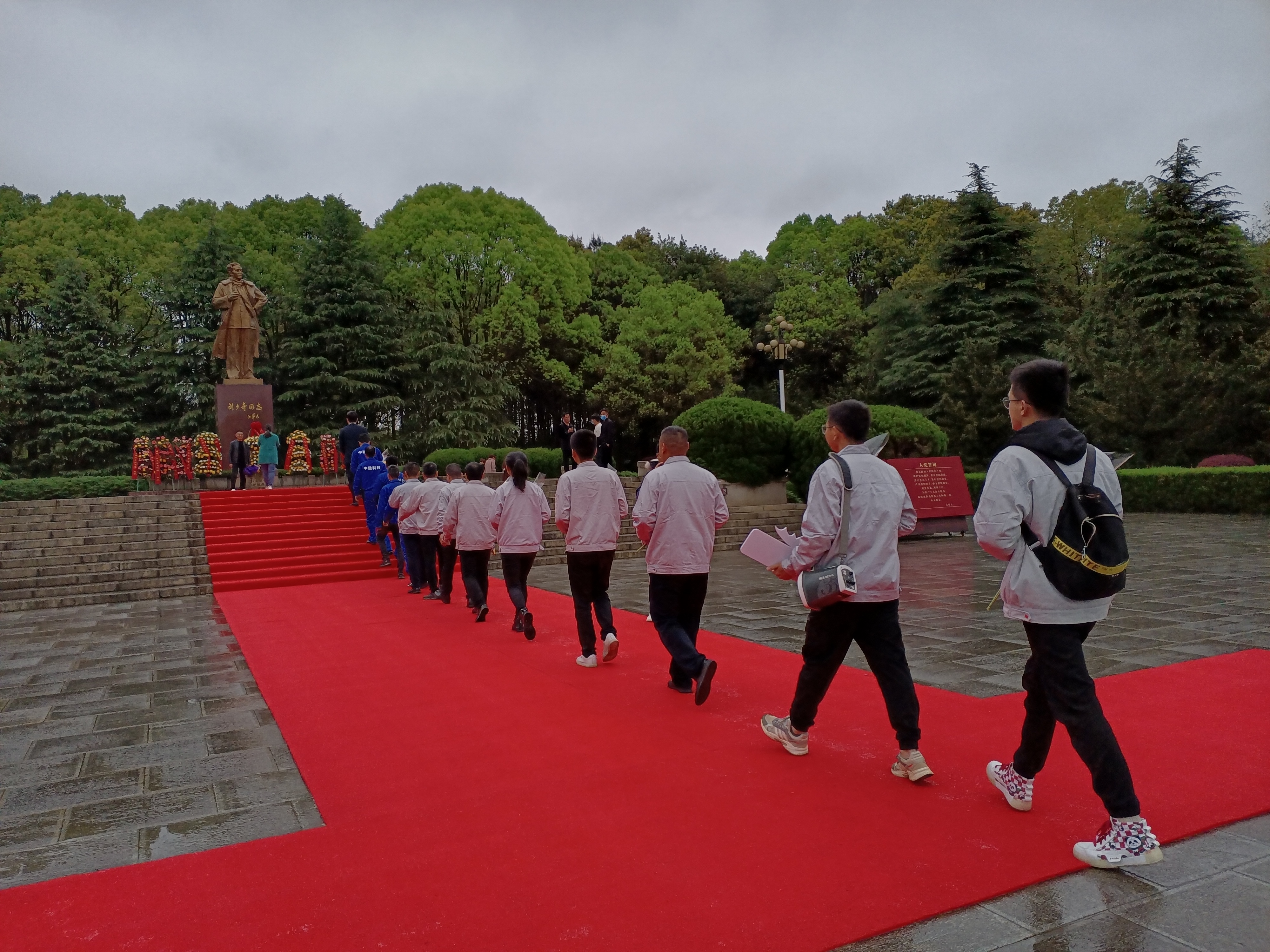 b407490759a54846ddc0ea152046c24.jpg b407490759a54846ddc0ea152046c24.jpg